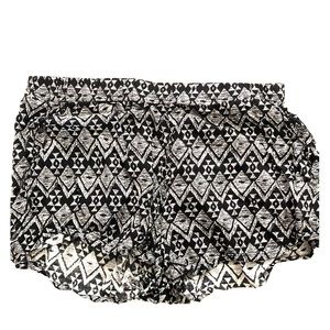 H&M Black/White Pattern Shorts